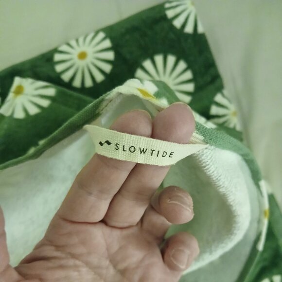 Slowtide Green Sun Dazed Beach Towel (NWT) - Picture 5 of 9